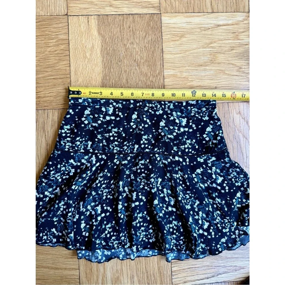 Aritzia Sunday Best Zelda Mini Skirt, Size 2, Black w/ White and Blue Flowers